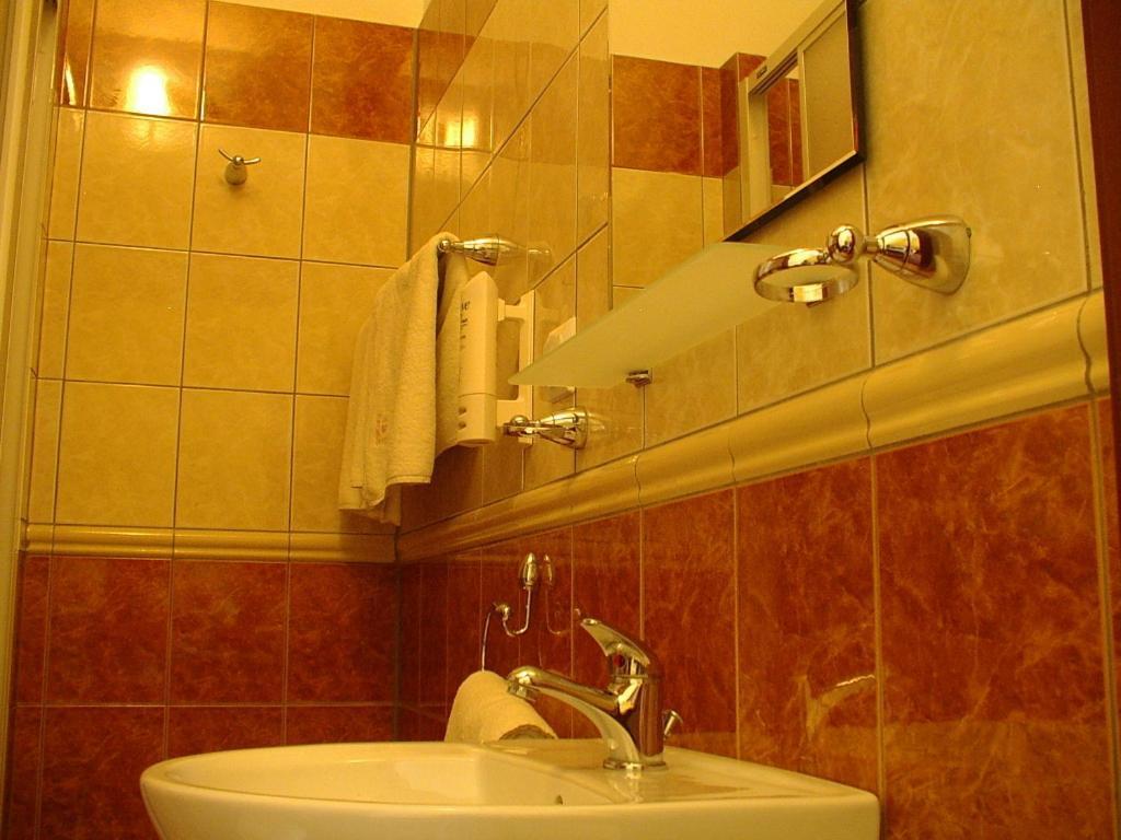 Hotel Regius Opole Kamer foto