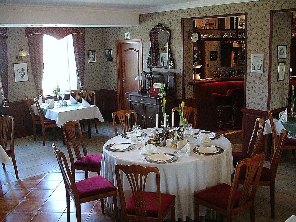 Hotel Regius Opole Buitenkant foto