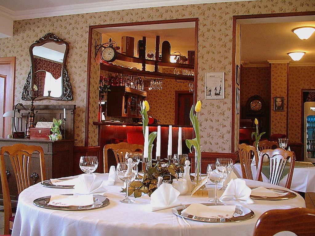 Hotel Regius Opole Buitenkant foto